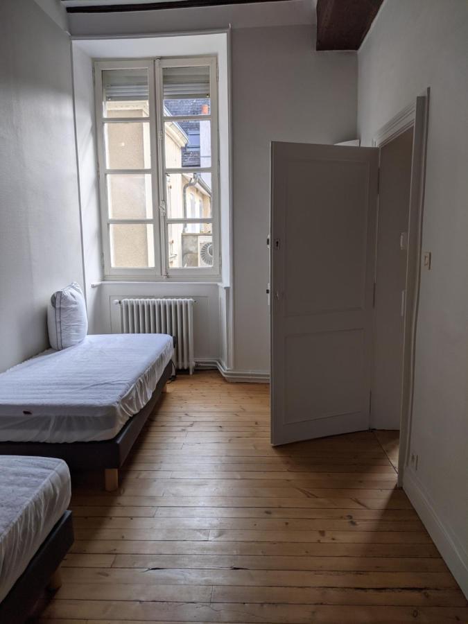 Logis de la Grande Rue, appartement cœur de ville, spacieux, lumineux 6 pers La Flèche Extérieur photo